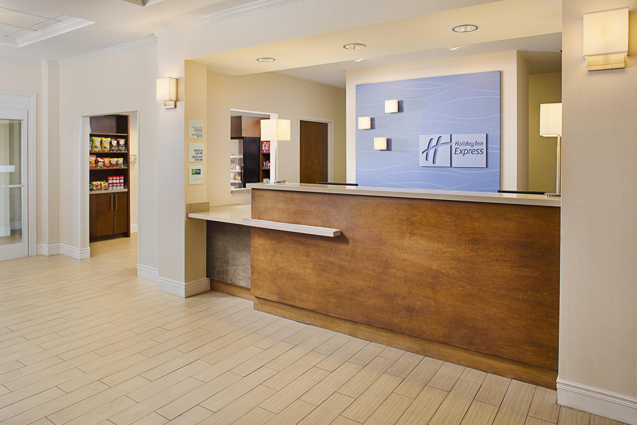 Express & - Area By Ihg 2* Auburn