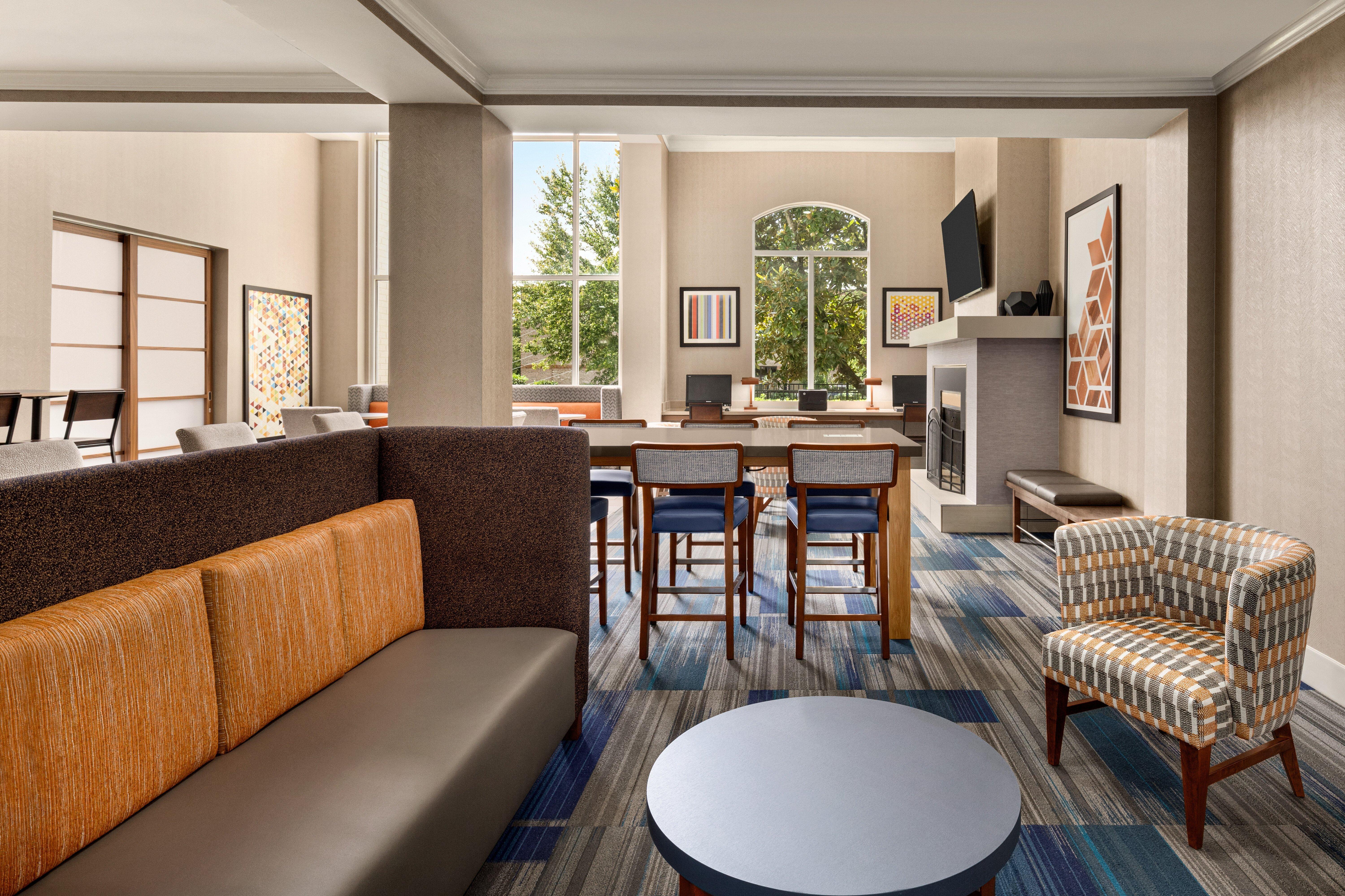 Express & - Area By Ihg 2* Auburn