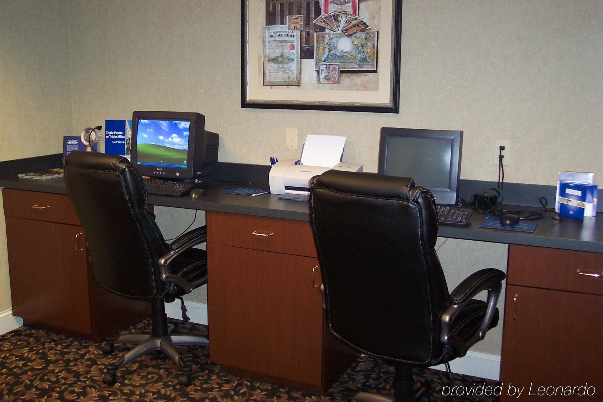 Hotel Express & - Area By Ihg 2*